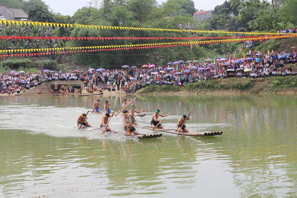 Phài Lừa – Lễ hội độc đáo vùng sông nước Hồng Phong