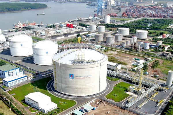 PV GAS ký hợp đồng nhập khẩu chuyến LNG đầu tiên đến Việt Nam