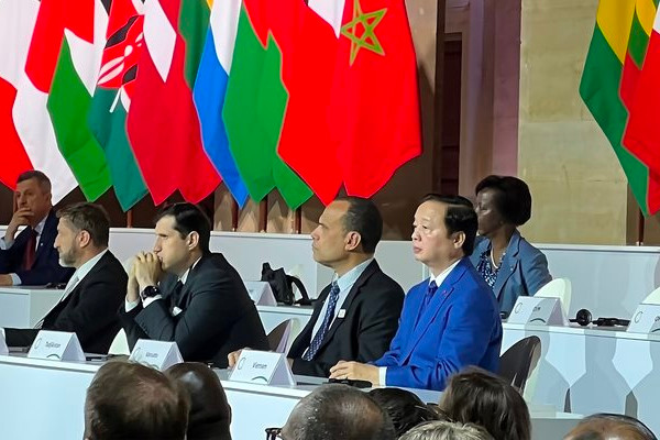 Phó Thủ tướng Trần Hồng Hà dự bế mạc Hội nghị thượng đỉnh về Hiệp ước tài chính toàn cầu mới