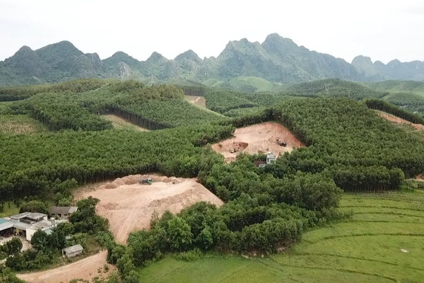 Lạc Thủy - Hoà Bình: Cần dẹp bỏ nạn “đất tặc” đang lộng hành ở xã Yên Bồng