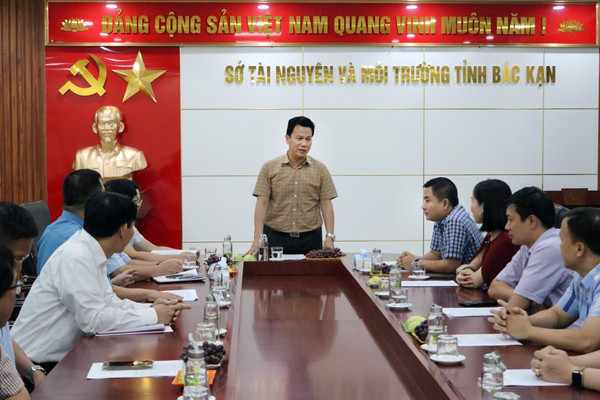 Bộ trưởng Đặng Quốc Khánh thăm và làm việc với Sở Tài nguyên và Môi trường tỉnh Bắc Kạn