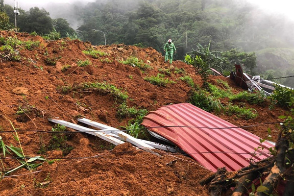 Tập trung khắc phục sạt lở đất tại đèo Bảo Lộc, chủ động ứng phó với mưa lớn khu vực Tây Nguyên và Nam Bộ