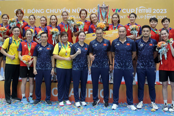 Đội tuyển Việt Nam 1 vô địch Giải Bóng chuyền nữ quốc tế VTV Cup Ferroli 2023