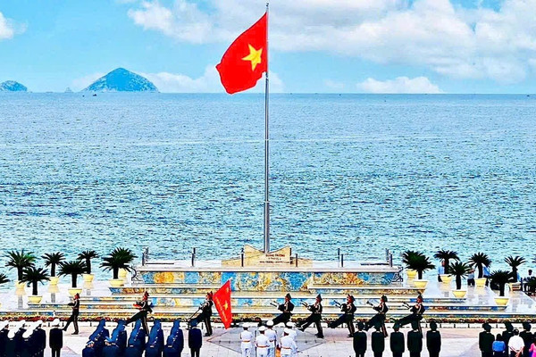 Khánh Hòa: Thiêng liêng lễ thượng cờ mừng Quốc khánh