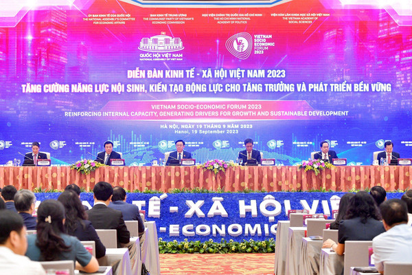 Diễn đàn Kinh tế - Xã hội Việt Nam năm 2023: Phát huy trí tuệ vào các vấn đề quan trọng quốc gia