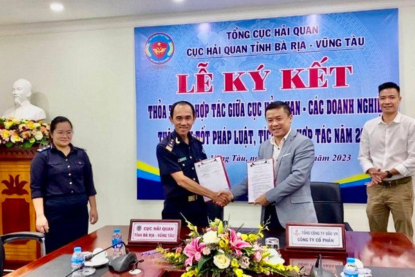 PVOIL và Cục Hải quan tỉnh Bà Rịa - Vũng Tàu ký kết thỏa thuận hợp tác