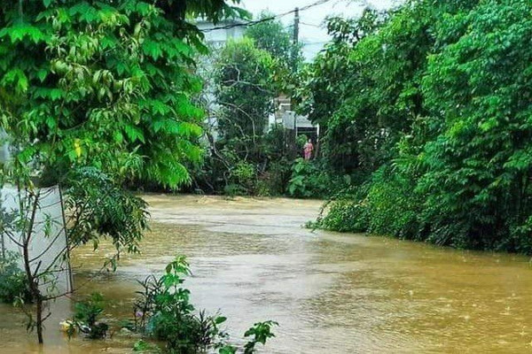 Tập trung ứng phó và khắc phục hậu quả mưa lũ trên địa bàn tỉnh Phú Thọ