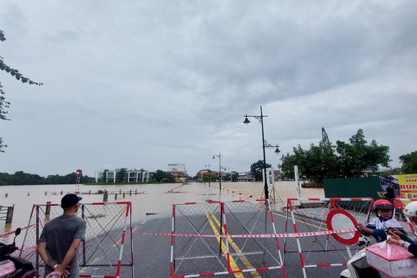 Ứng phó mưa lớn và bão số 5: Thừa Thiên – Huế di dời hơn 2.000 người