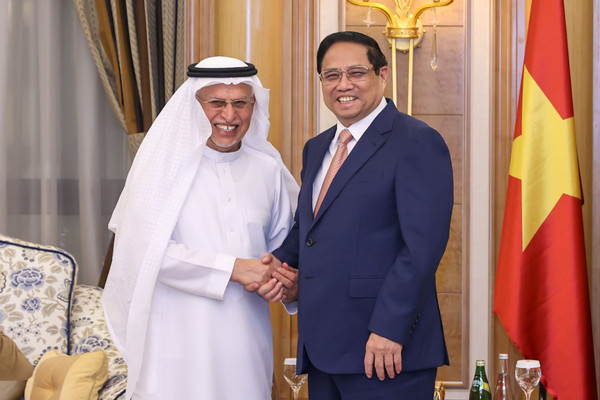 Thủ tướng tiếp lãnh đạo 3 tập đoàn hàng đầu của Saudi Arabia và Vùng Vịnh