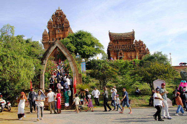 Ninh Thuận: Phát huy giá trị di sản văn hóa thu hút du khách