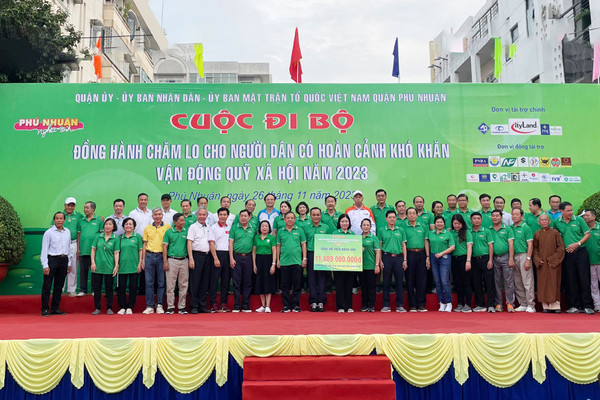 THACO AUTO đồng hành cùng Quỹ Xã hội quận Phú Nhuận