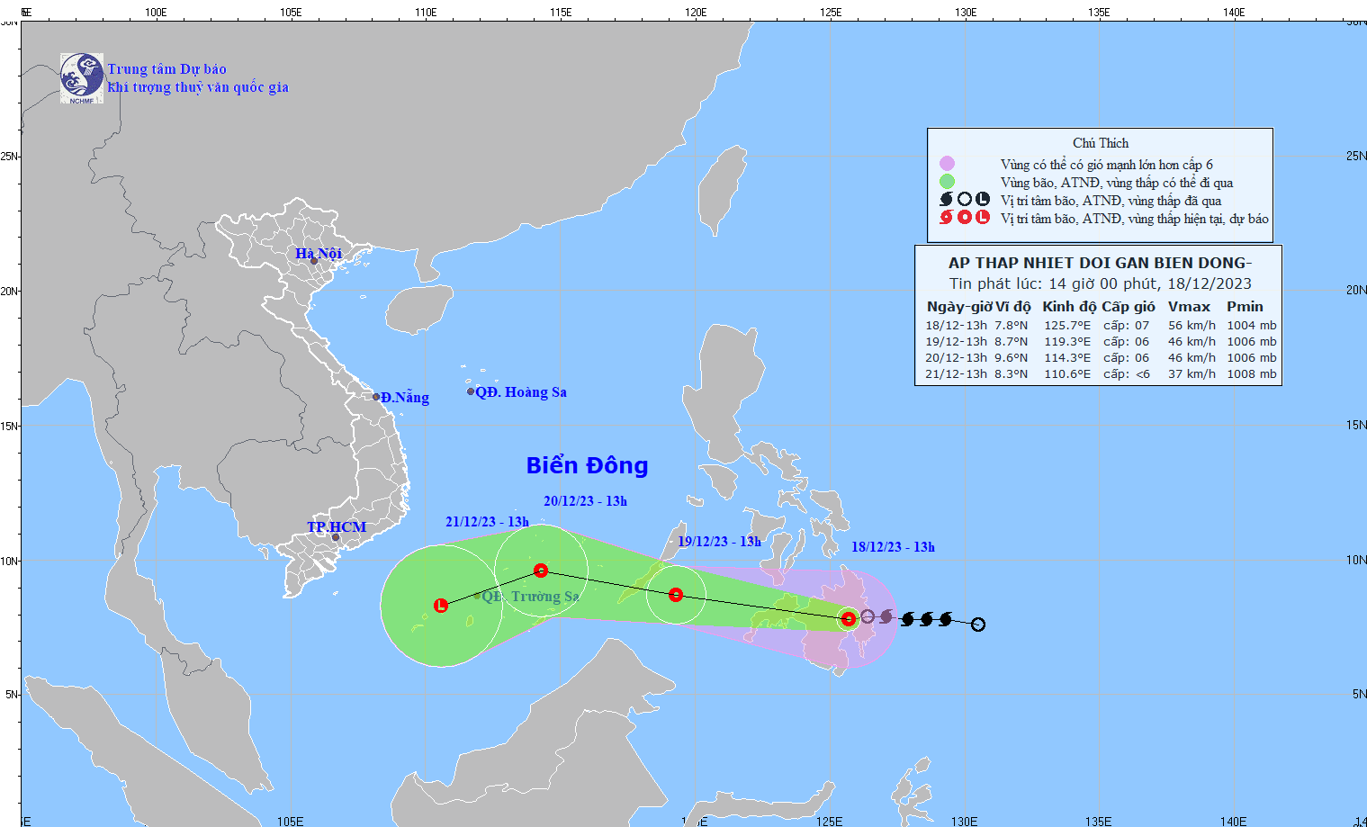 Áp thấp nhiệt đới gần Biển Đông gây biển động, sóng cao 2-4m