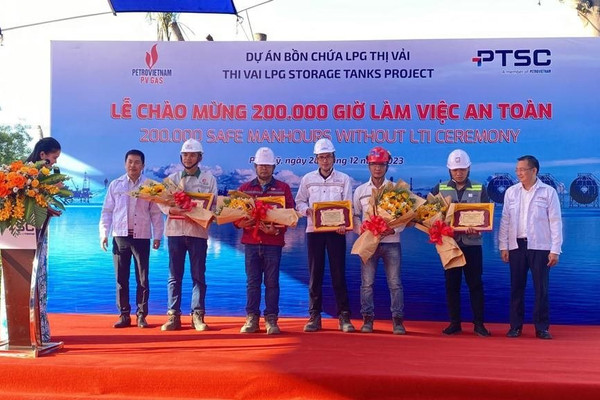 Dự án Bồn chứa LPG Thị Vải đạt mốc 200.000 giờ làm việc an toàn