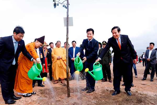 Bộ Tài nguyên và Môi trường phát động Tết trồng cây 2024 – Vì một Việt Nam xanh và phát triển bền vững