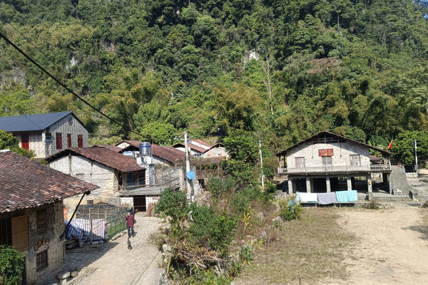 Nỗ lực giảm nghèo ở huyện vùng biên Trùng Khánh