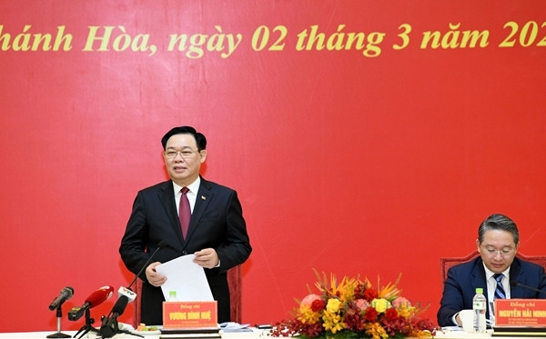 Chủ tịch Quốc hội Vương Đình Huệ làm việc với Ban Thường vụ Tỉnh ủy Khánh Hòa