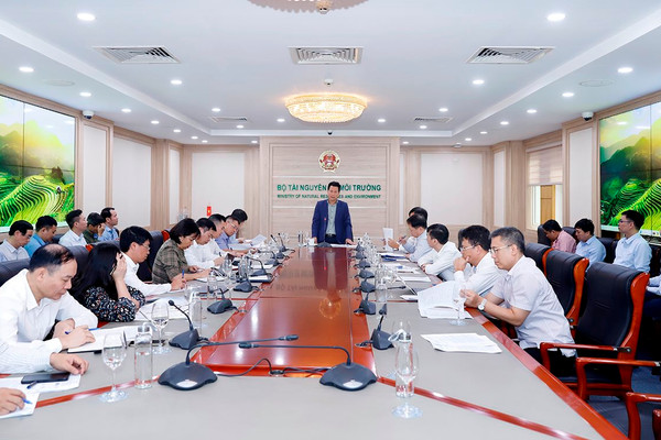 Bộ trưởng Đặng Quốc Khánh họp Ban Chỉ đạo triển khai thực hiện xây dựng, hoàn thiện CSDL quốc gia về đất đai