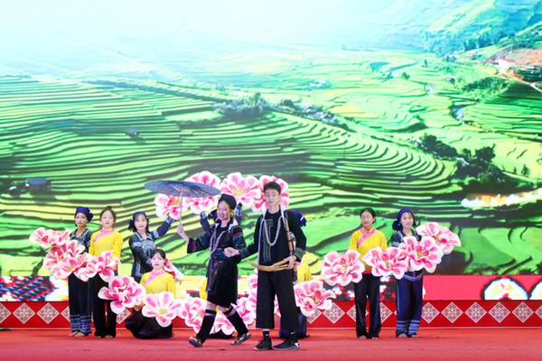 Lào Cai: Phát động "Tuần lễ trang phục các dân tộc" năm 2024