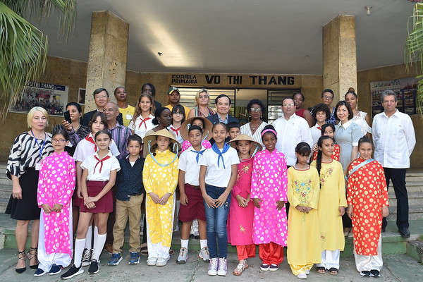 Phó Thủ tướng Trần Lưu Quang thăm ngôi trường mang tên nữ anh hùng Việt Nam ở La Habana