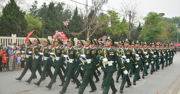 Tổng duyệt Lễ kỷ niệm 70 năm Chiến thắng Điện Biên Phủ: Nhân dân, du khách cổ vũ nồng nhiệt các khối diễu binh, diễu hành