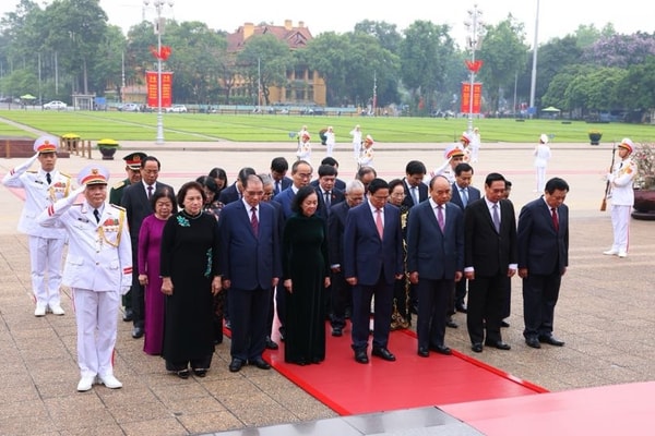 Lãnh đạo Đảng, Nhà nước vào Lăng viếng Chủ tịch Hồ Chí Minh