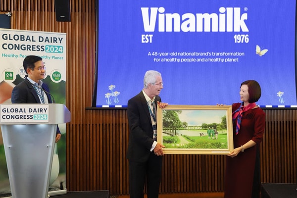 Vinamilk tham luận về Chiến lược đổi mới và Net Zero tại Hội nghị sữa toàn cầu 2024