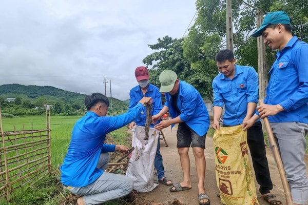 Sơn La: Ra quân xây dựng cảnh quan môi trường nông thôn