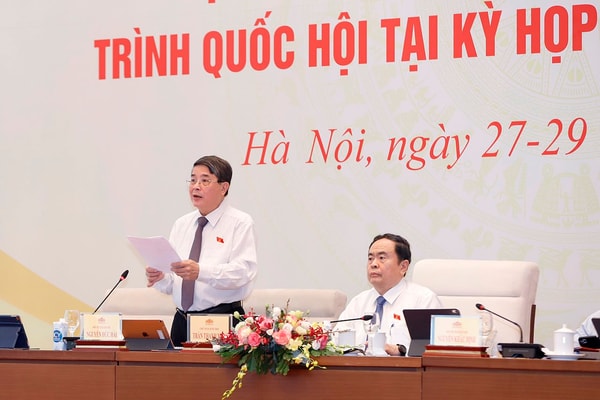 Hội nghị đại biểu Quốc hội hoạt động chuyên trách thảo luận dự án Luật Địa chất và khoáng sản