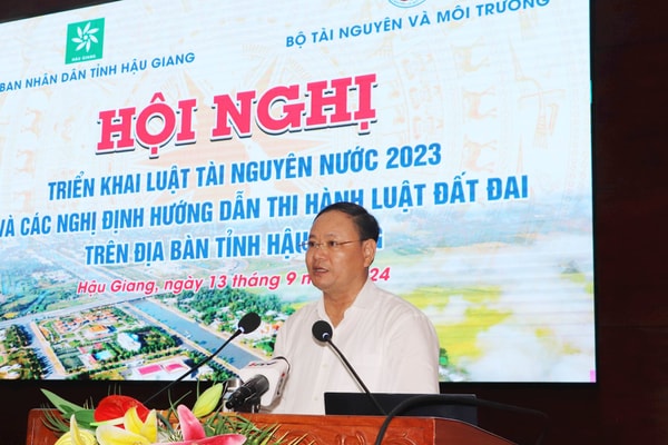 Bộ TN&MT triển khai Luật Tài nguyên nước 2023 và Luật Đất đai 2024 tại Hậu Giang