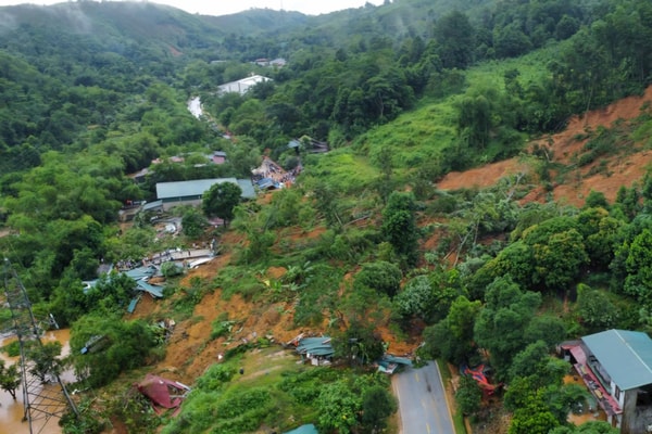 Bắc Quang (Hà Giang): Sạt lở đất đá do mưa lớn