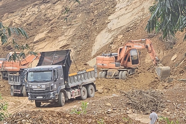 Bố Trạch (Quảng Bình): Lợi dụng dự án cải tạo chống sạt lở để bán đất cho nhà máy gạch?