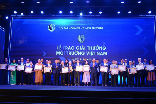 Trao Giải thưởng Môi trường Việt Nam và Giải thưởng Báo chí tài nguyên và môi trường  lần thứ V 