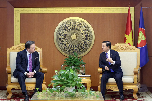 Bộ trưởng Trần Hồng Hà làm việc với Đại sứ Hoa kỳ và Đại diện WWF