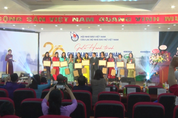 CLB Nhà báo nữ Việt Nam: 20 năm ghi lại những dấu chân