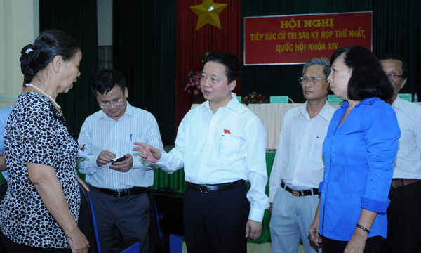 Bộ trưởng Bộ TN&MT Trần Hồng Hà và Đoàn ĐBQH Bà Rịa Vũng Tàu tiếp xúc cử tri huyện Côn Đảo