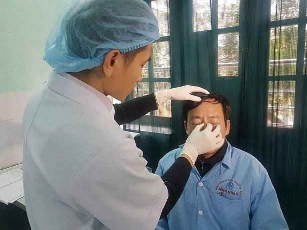 Thái Bình: Khởi tố thanh niên đấm vỡ mũi bác sỹ đang chữa bệnh