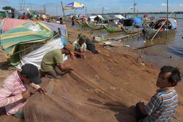 Ngư dân Campuchia khốn khó vì đập thủy điện Trung Quốc trên sông Mekong