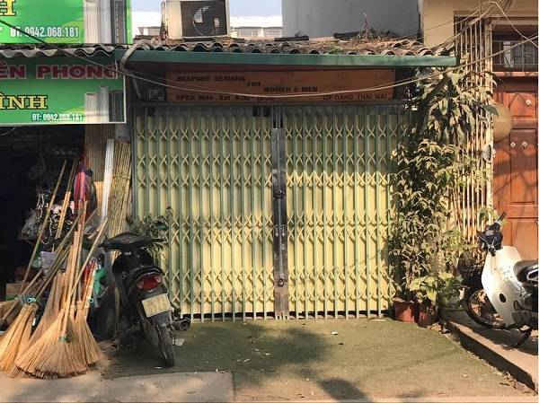 Hà Nội: Nữ chủ tiệm may bị kẻ lạ mặt đổ xăng "thiêu sống"