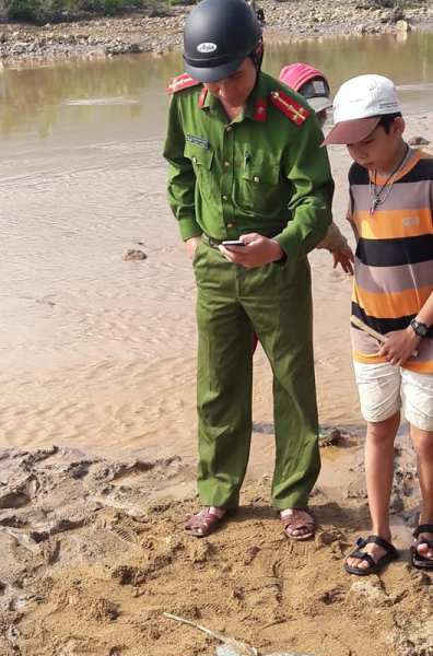 Quảng Nam: Cá chết hàng loạt trên sông Bồng Miêu do nhiều nguồn thải