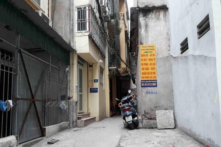 Hà Nội: Cấp ngõ đi chung vào sổ đỏ cá nhân, dân khởi kiện UBND quận Tây Hồ ra tòa!