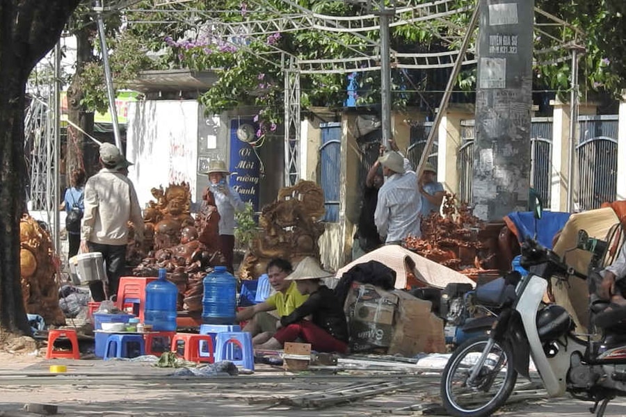 Nam Từ Liêm - Hà Nội: Tháo dỡ loạt ki ốt ngang nhiên ''mọc'' dưới lòng đường