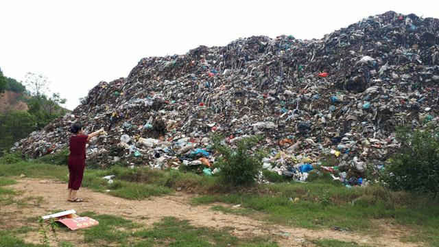 Núi rác gây ô nhiễm ở TP. Vĩnh Yên: Chính quyền chi bao nhiêu tiền cho việc xử lý rác?
