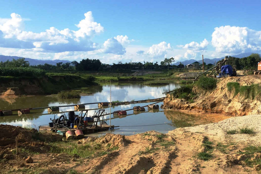 Huyện Điện Biên: Bao giờ dẹp xong “cát tặc”?