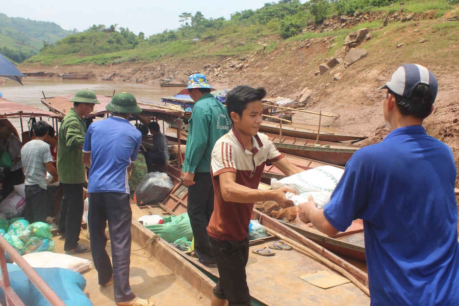 Lai Châu: Vùng rốn lũ Căn Co nhận trên 500 suất quà