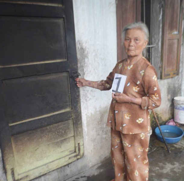 Huế: Khởi tố bà cụ 70 tuổi chuyên cạy cửa nhà dân trộm cắp tài sản