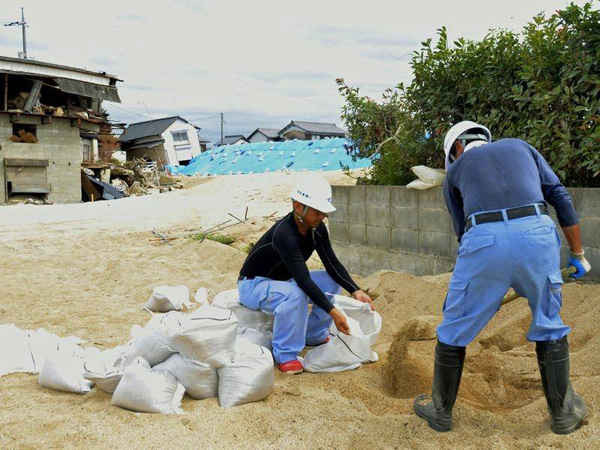Bị lũ lụt tàn phá, phía Tây Nhật Bản lại đối mặt với bão mạnh