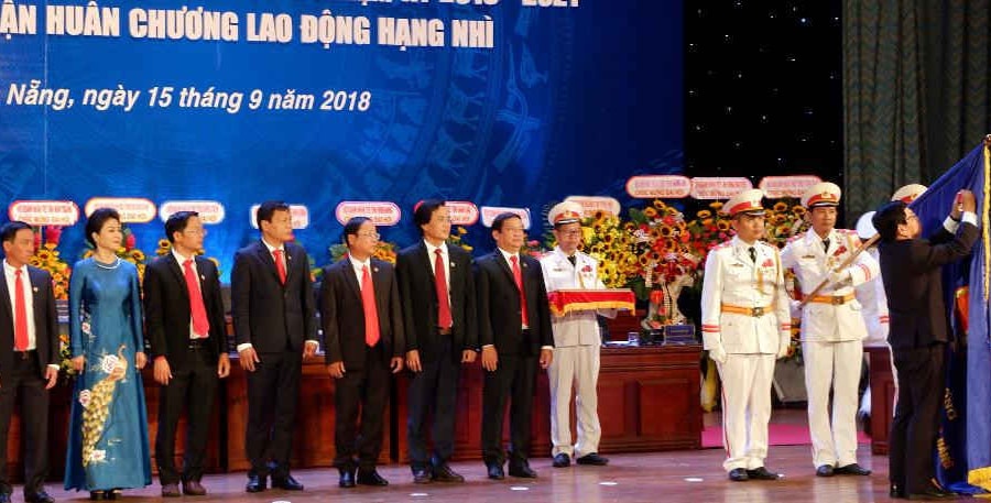 Hội Doanh nhân trẻ Đà Nẵng đón nhận Huân chương Lao động hạng Nhì