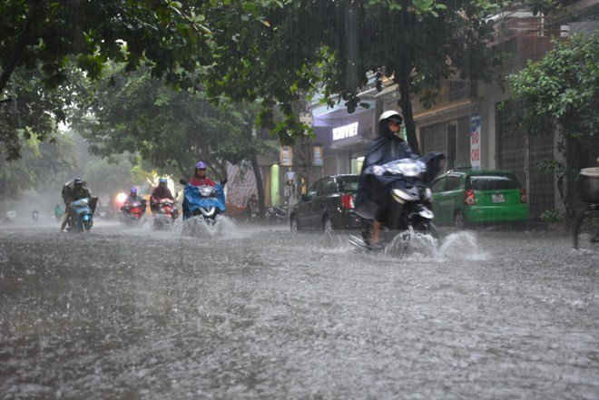 Không khí lạnh tiếp tục tăng cường, Nam Trung Bộ mưa to và dông