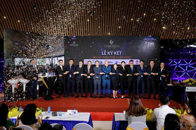 TNR Holdings Việt Nam & 7 nhà phân phối thiết lập quan hệ hợp tác chiến lược siêu dự án EverGreen