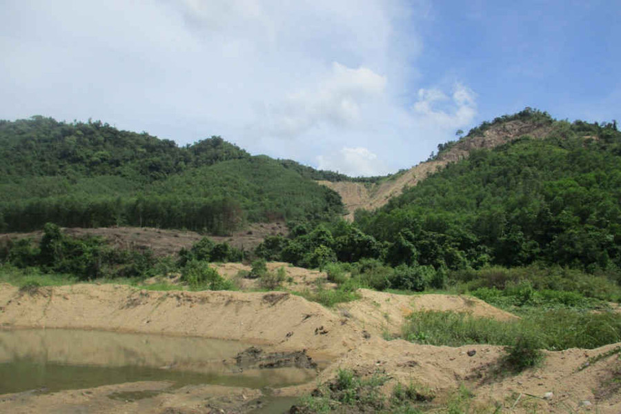 UBND tỉnh Phú Yên chỉ đạo làm rõ thông tin phản ánh của Báo Điện tử TN&MT về nạn khai thác, mua bán trái phép đá fluorit ở Xuân Lãnh